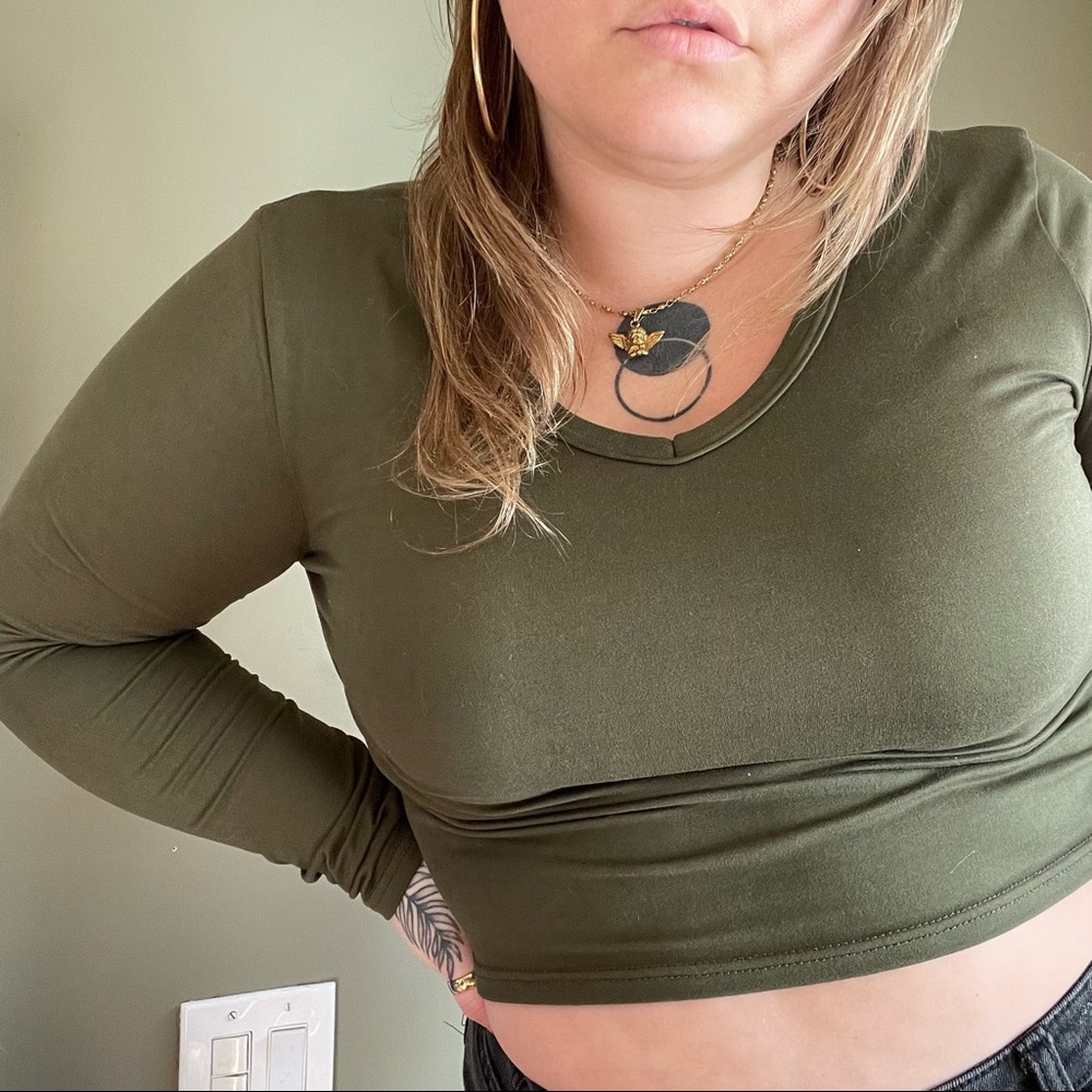 Green Long Sleeve V-neck